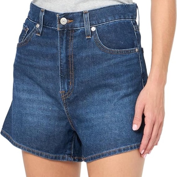 Levi's High Waisted Mom Jean Shorts - Picture 1 of 9